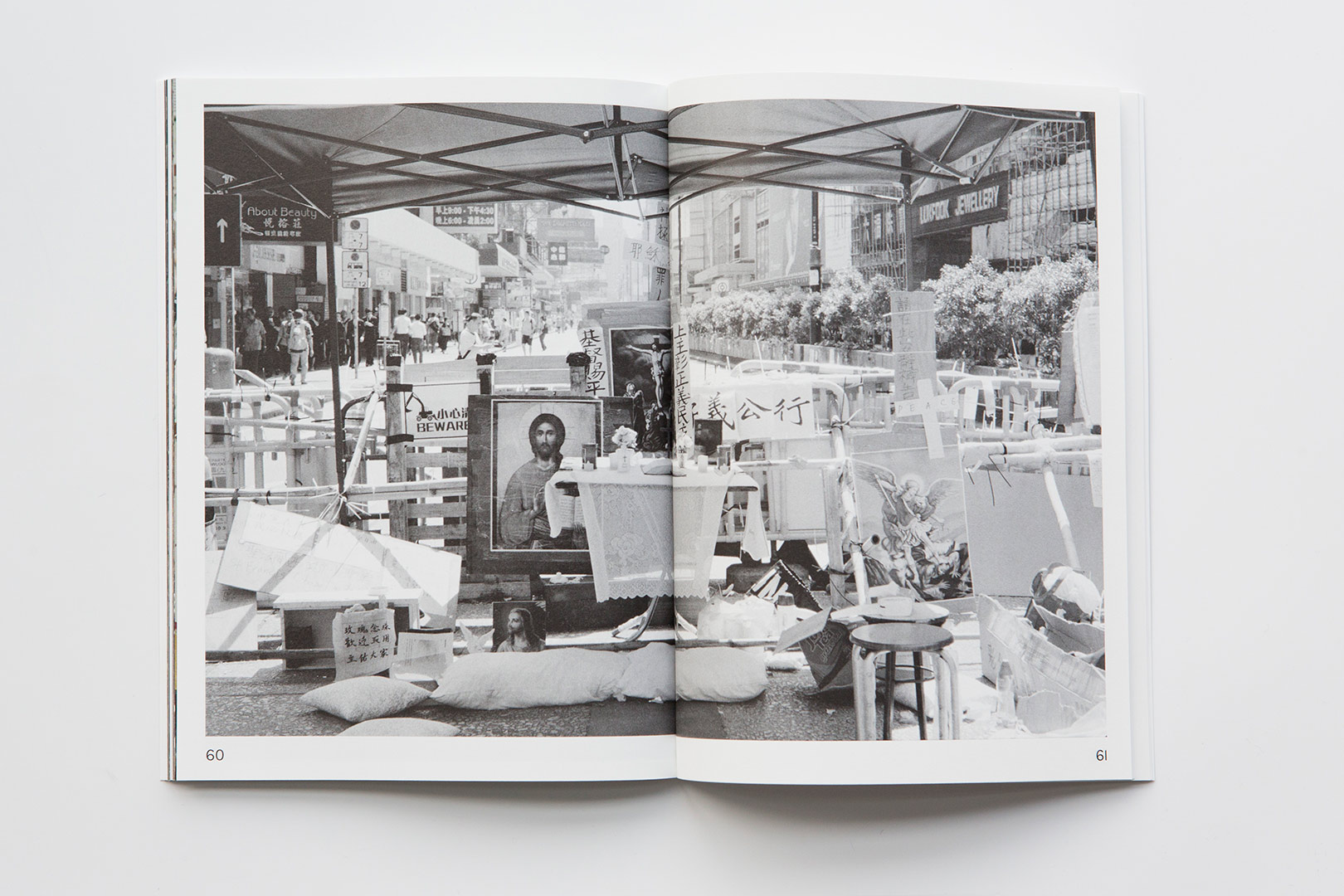 Lele Saveri – Hong Kong Barricades | Humboldt Books